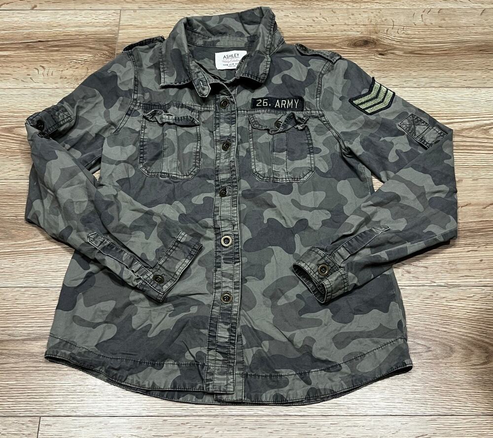 Ashley Womens Shirt Size M Green Camouflage Long Sleeve Button Front (A00)
